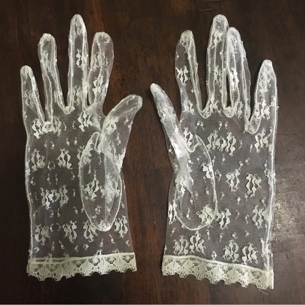 🛑SOLD🛑OS Lace Gloves Vintage - Picture 2 of 2